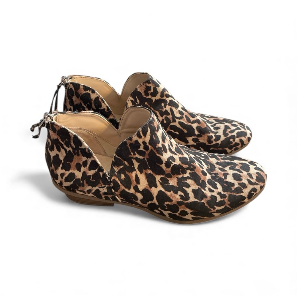 G9- Reaction Kenneth Cole Women’s 9 Side Way Leopard Print Ankle Boots
